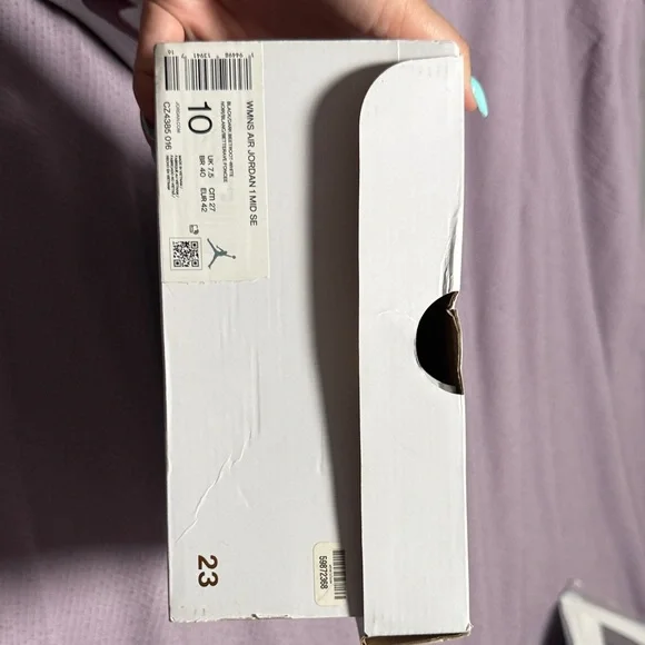 Women’s Air Jordan 1 Mid SE - Picture 11 of 13